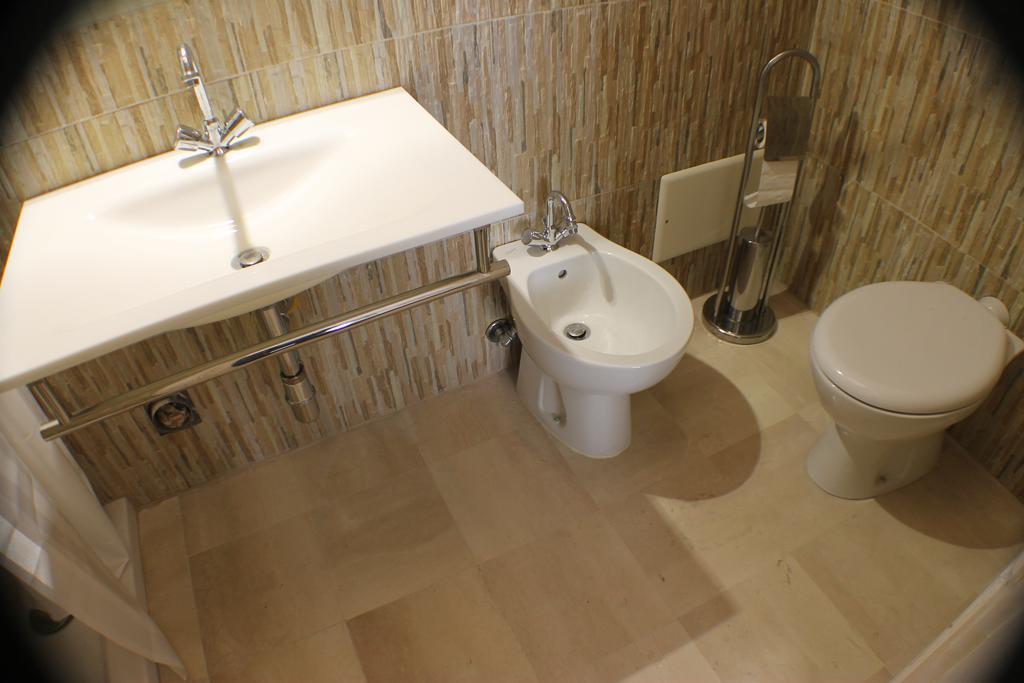 Antica Galateo Bed & Breakfast Lecce Ngoại thất bức ảnh